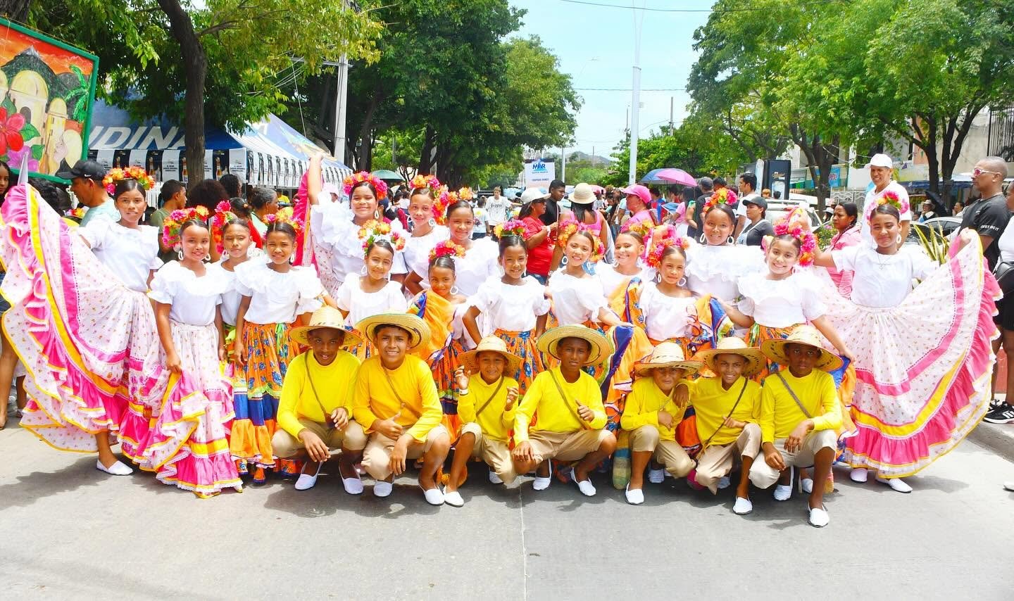 Gran éxito en la participación de grupos culturales de Riofrio en las Fiestas del Mar 2025